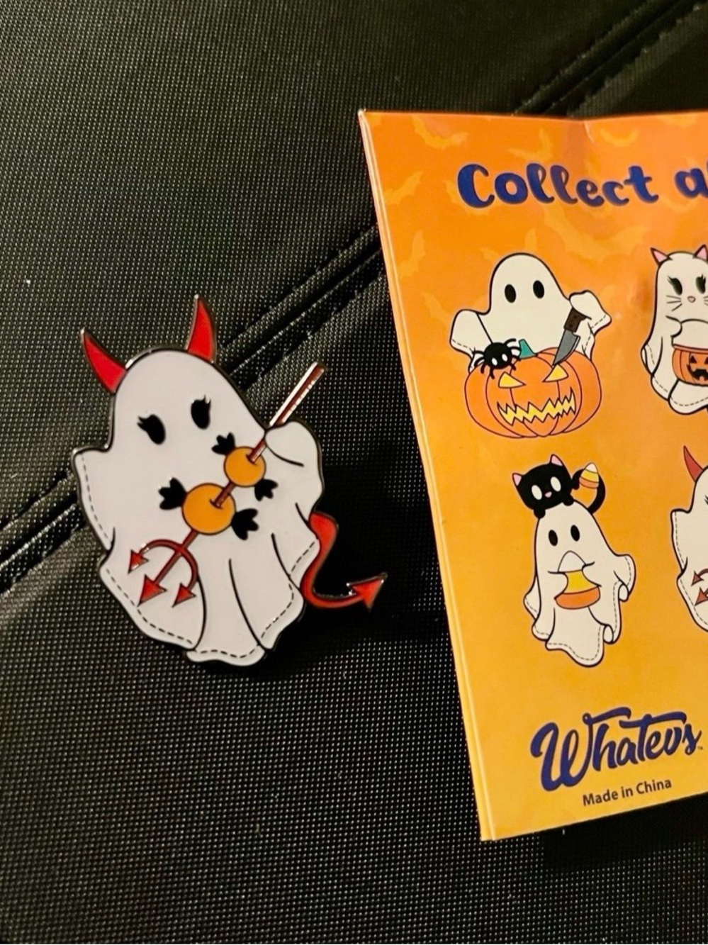 GHOSTEES Halloween blind bag devil horns pin